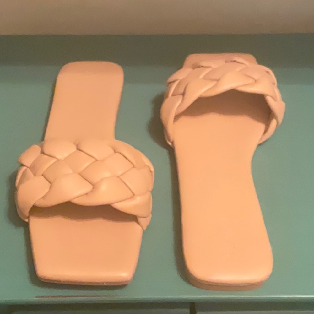 Womens slip on sandals